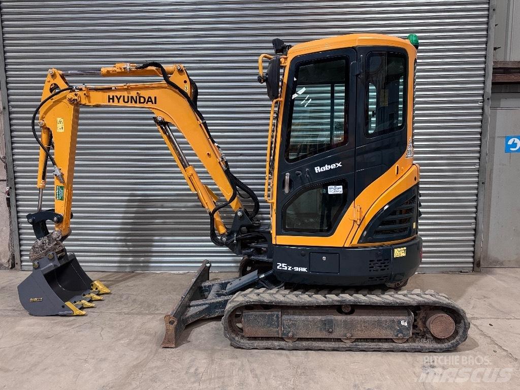 Hyundai R25Z-9 AK Miniekskavaatorid < 7 t