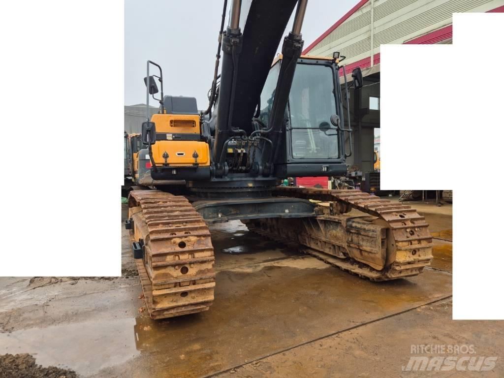Hyundai HX 520 L Roomikekskavaatorid