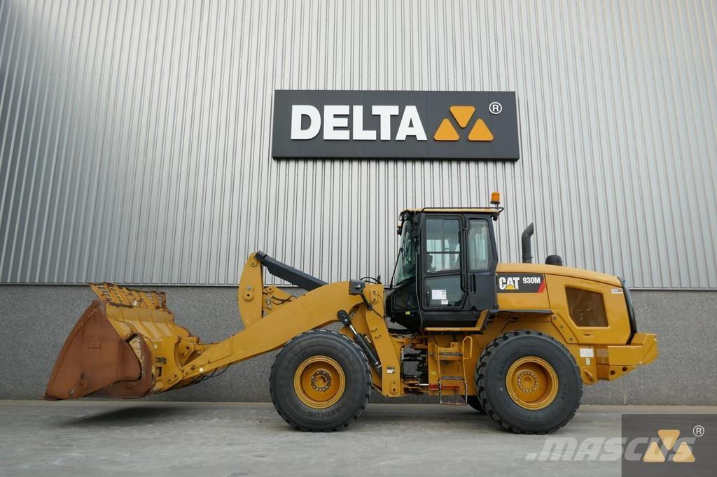 CAT 930M Rataslaadurid