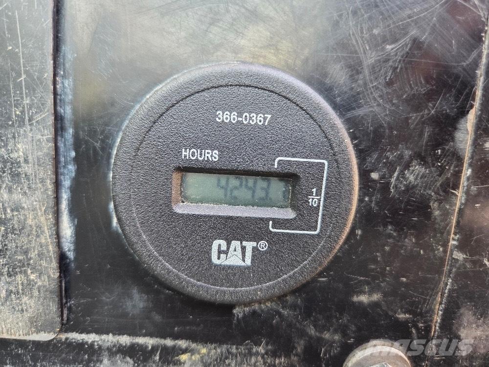 CAT 308E Väikeekskavaatorid 7t-12t