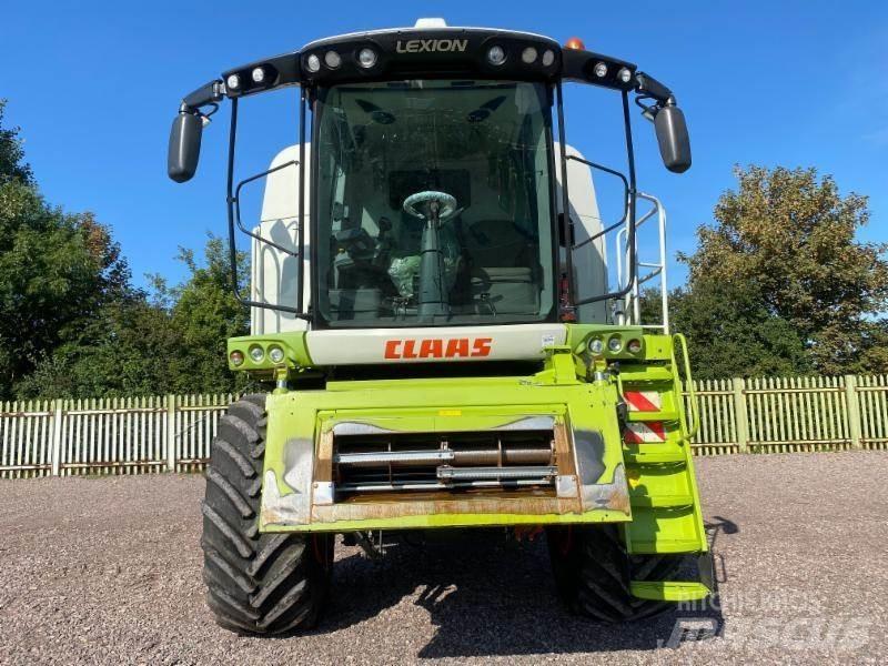 CLAAS LEXION 740 Teraviljakombainid