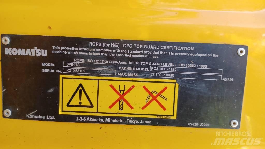 Komatsu PC210LCi-11 Roomikekskavaatorid