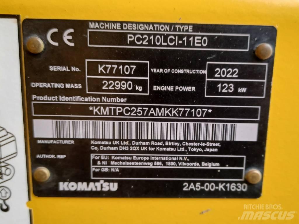 Komatsu PC210LCi-11 Roomikekskavaatorid