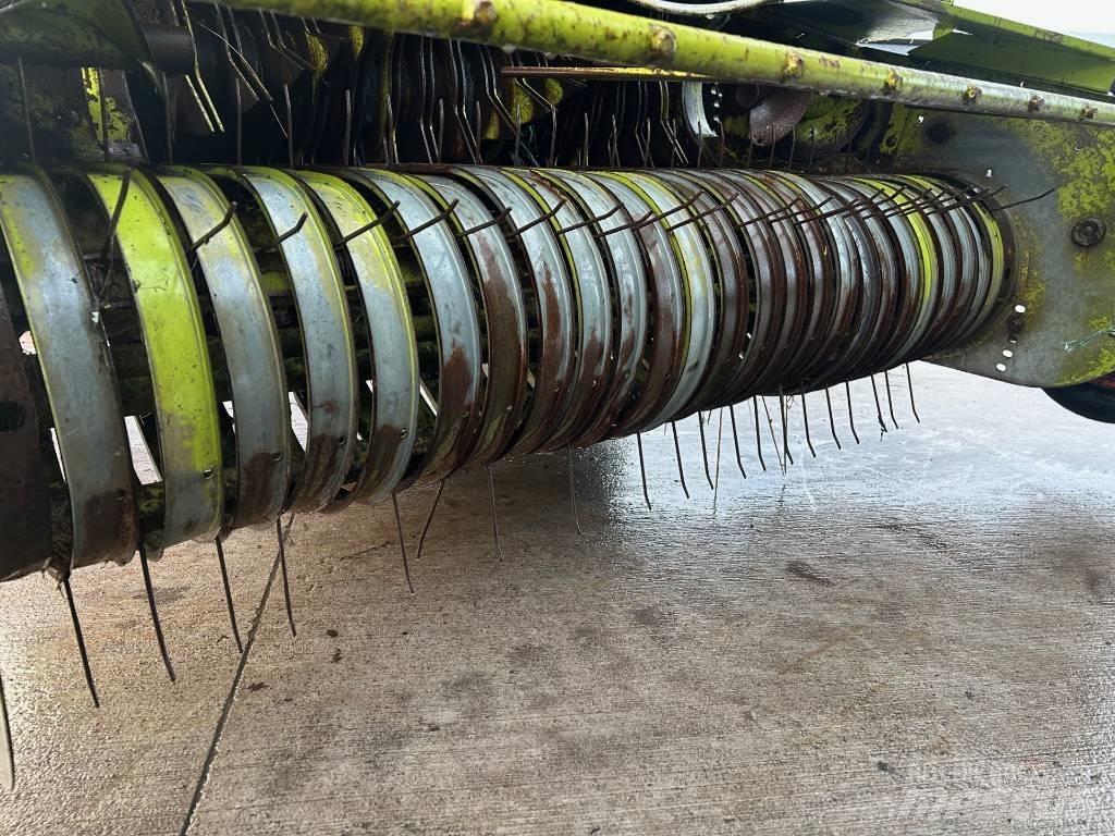 CLAAS 46 ROTO CUT Ruloonpressid