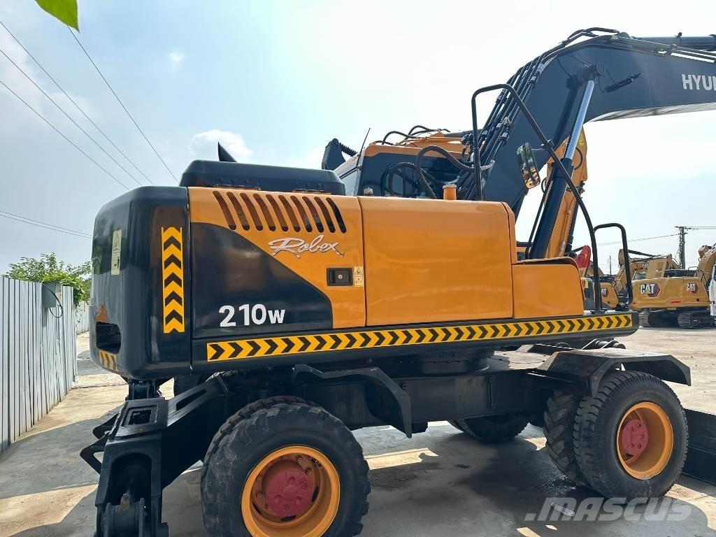 Hyundai 210W-9 Ratasekskavaatorid