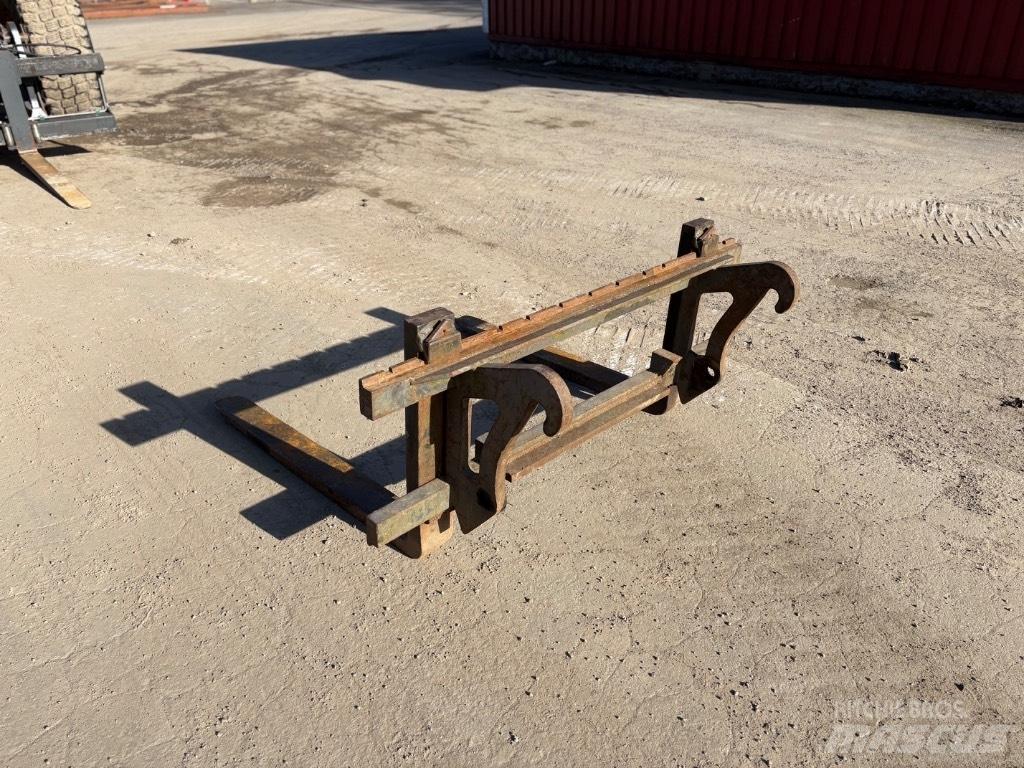 Gafflar L30 ZL602 Rataslaadurid