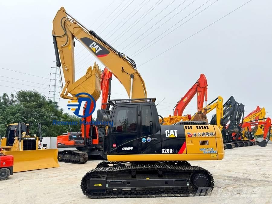 CAT 320D2L Roomikekskavaatorid