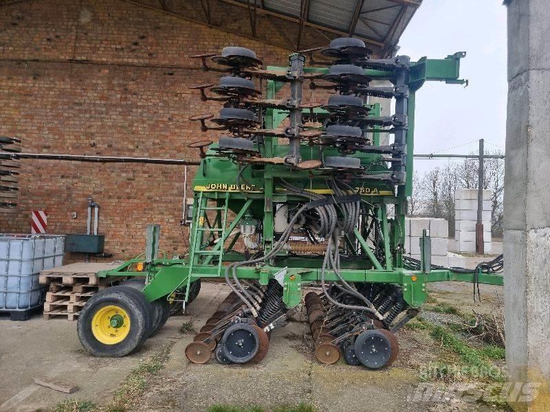 John Deere 750A Muud põllumajandusmasinad