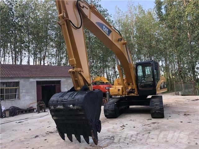 CAT 325C Roomikekskavaatorid