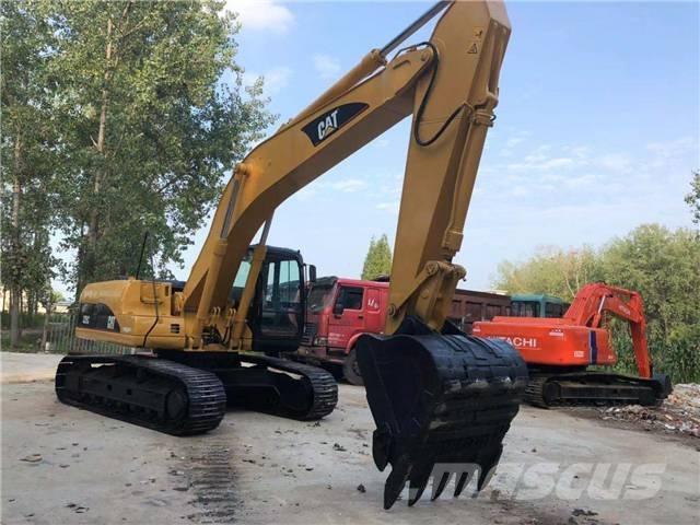 CAT 325C Roomikekskavaatorid