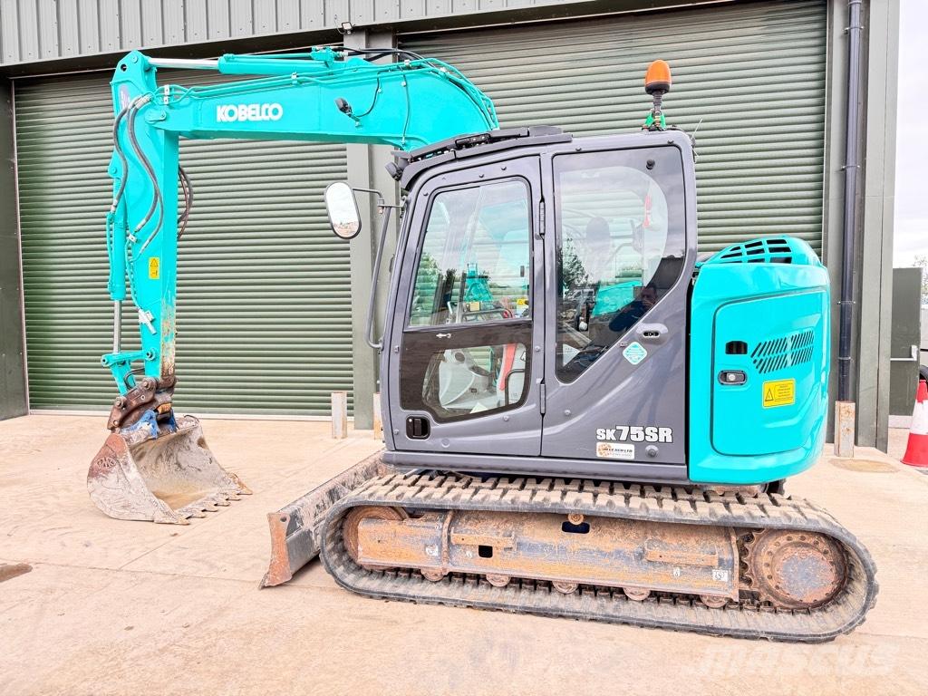 Kobelco SK75SR-7 Väikeekskavaatorid 7t-12t