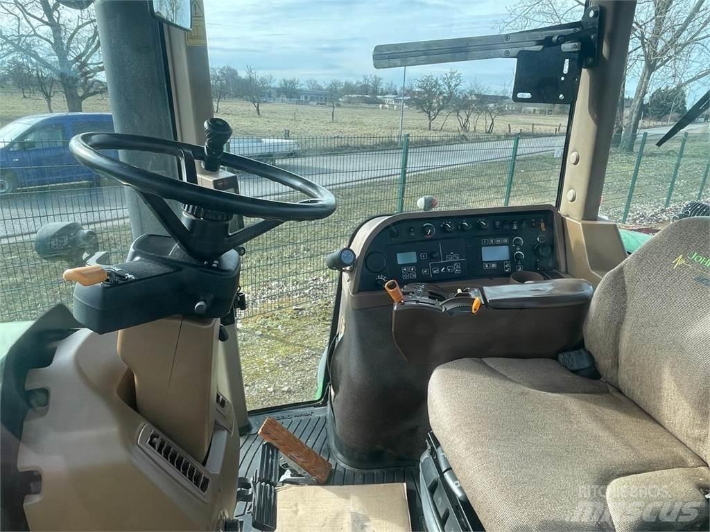 John Deere 8330 Traktorid