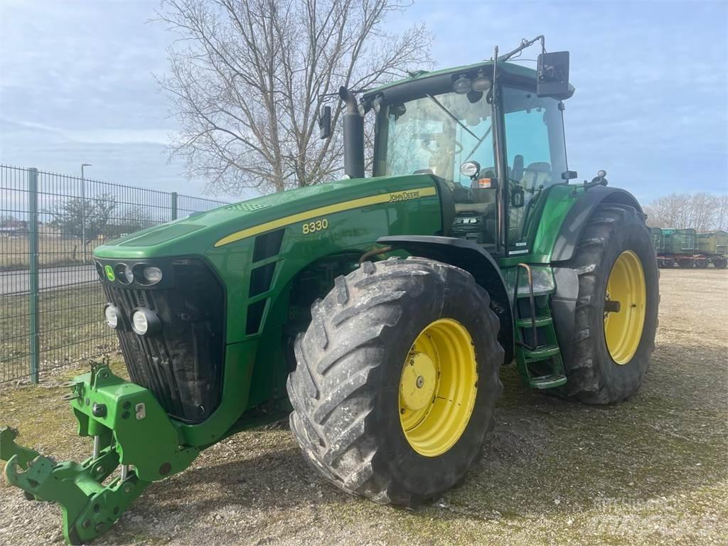 John Deere 8330 Traktorid