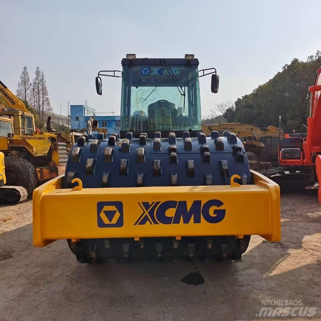 XCMG XS 223 J Ühe trumliga rullid