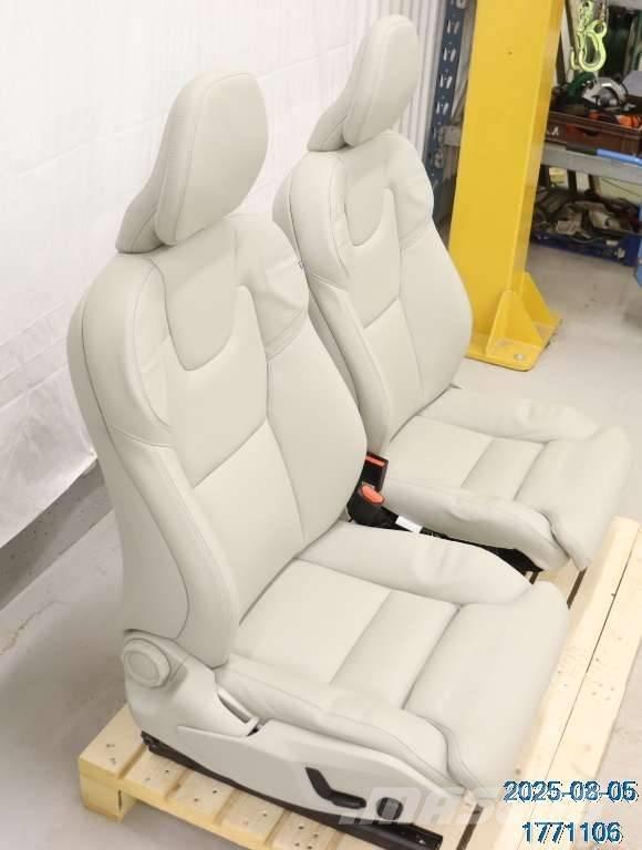 Volvo XC 60 Kabiinid