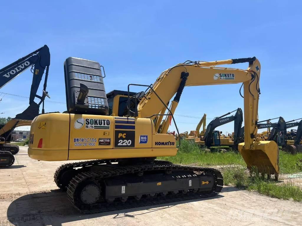 Komatsu 220 Roomikekskavaatorid