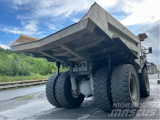 Komatsu HD605-7 Karjääriveokid