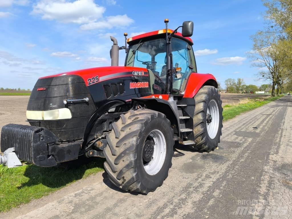 CASE MAGNUM 225 2007 Traktorid