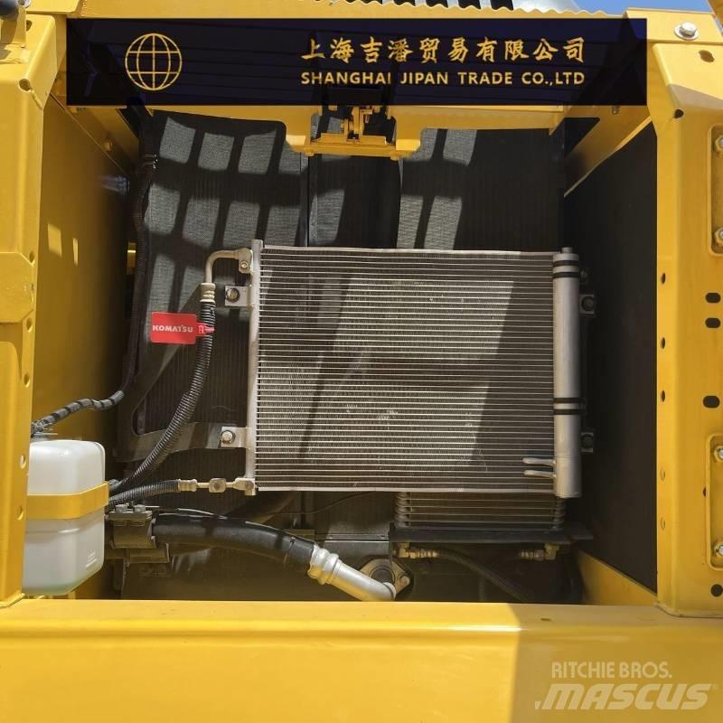 Komatsu PC 210 Roomikekskavaatorid