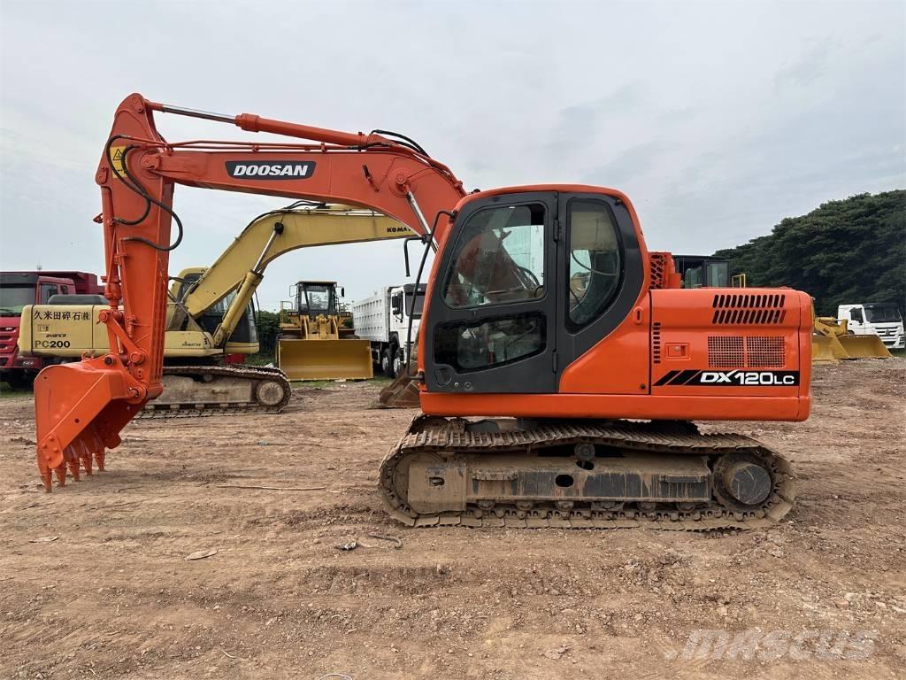 Doosan DX 120 Roomikekskavaatorid