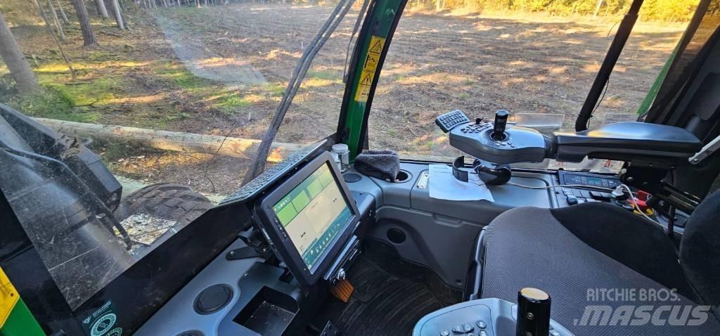 John Deere 1270 G Harvesterid