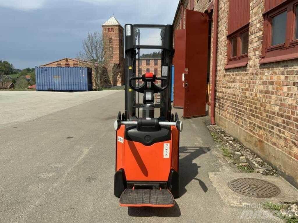BT SPE 120 L Järelkäidavad virnastajad