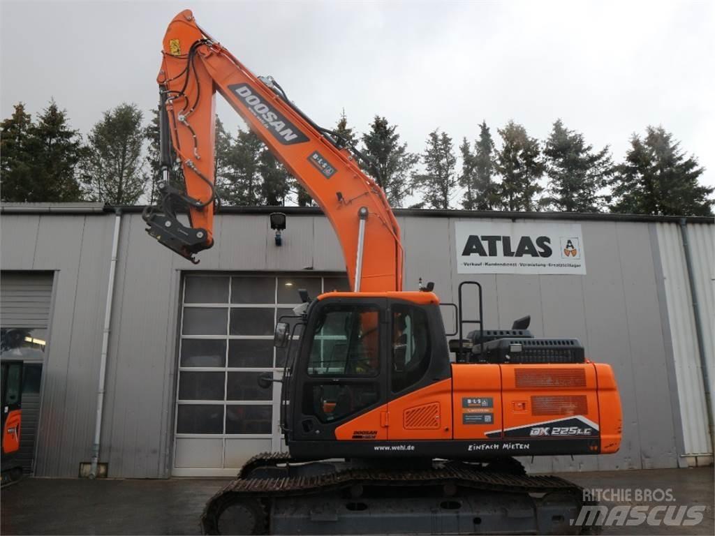 Doosan DX225LC-7 Roomikekskavaatorid