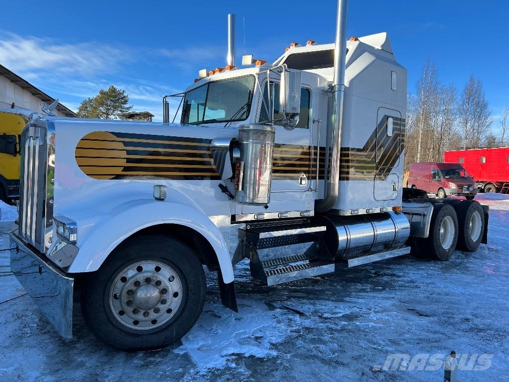 Kenworth W 900 L Sadulveokid