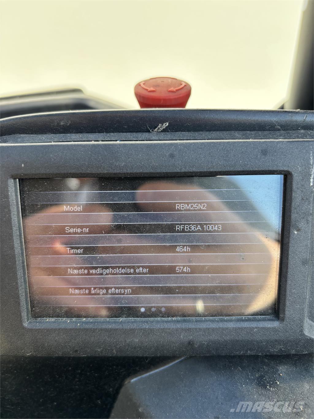 Mitsubishi RBM25N2 Neljasuuna lükandmastiga tõstukid