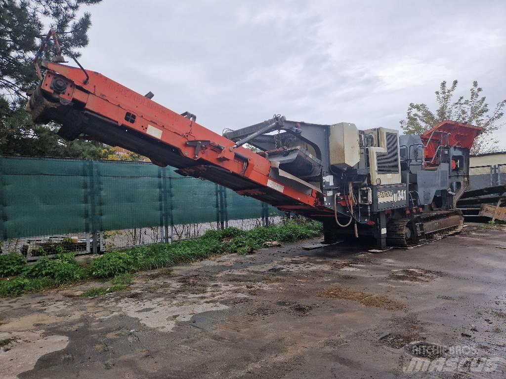 Sandvik QJ 341 Iseliikuvad purustid