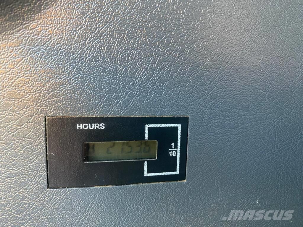 Hyundai HX 130 LCR Roomikekskavaatorid