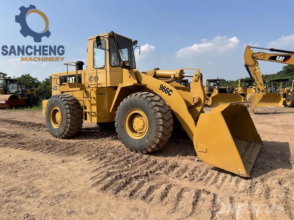 CAT 966C Rataslaadurid