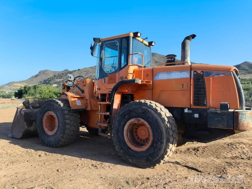 Doosan DL 300 Rataslaadurid