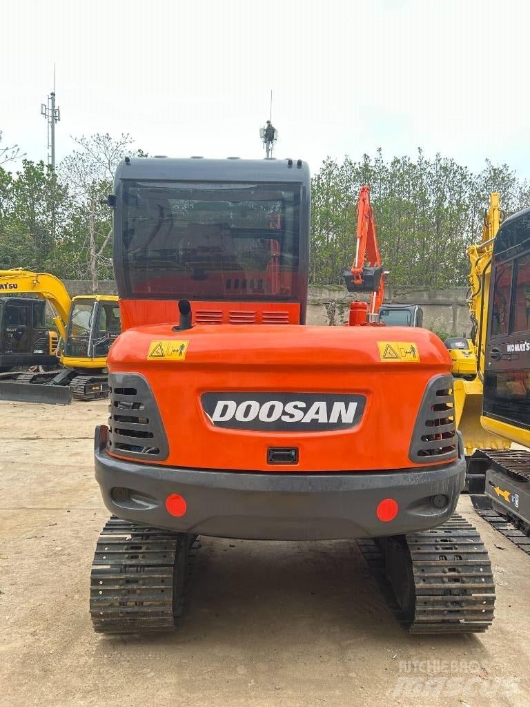 Doosan DX 60-9 C Roomikekskavaatorid