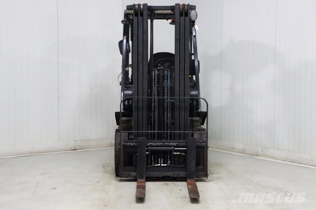 Nissan U1D2A20LQ Gaasitõstukid