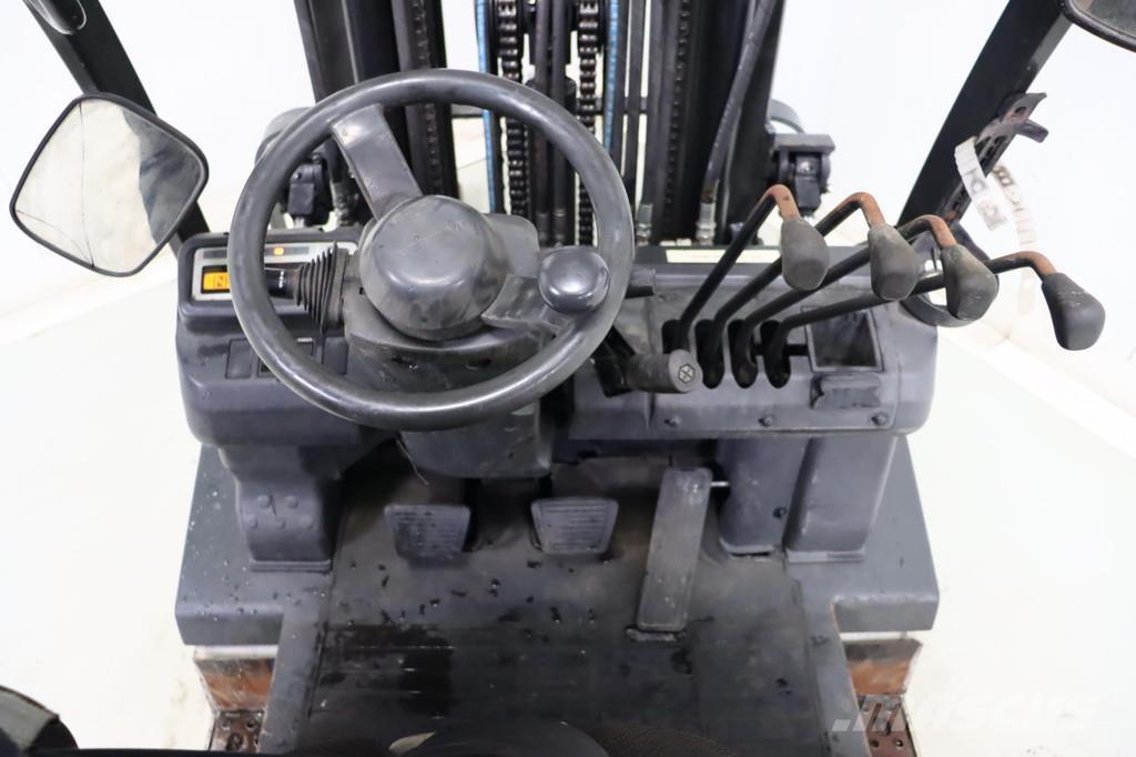 Nissan U1D2A20LQ Gaasitõstukid