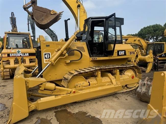 CAT D 7 G Buldooserid