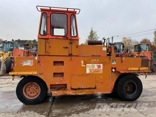 Hamm GRW 15 Pneumorehvidega rullid