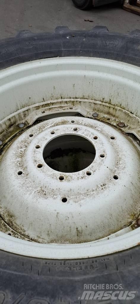 Firestone 540/65R_34 Rehvid, rattad ja veljed
