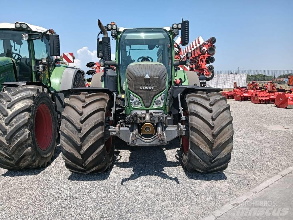 Fendt 718 Vario Traktorid