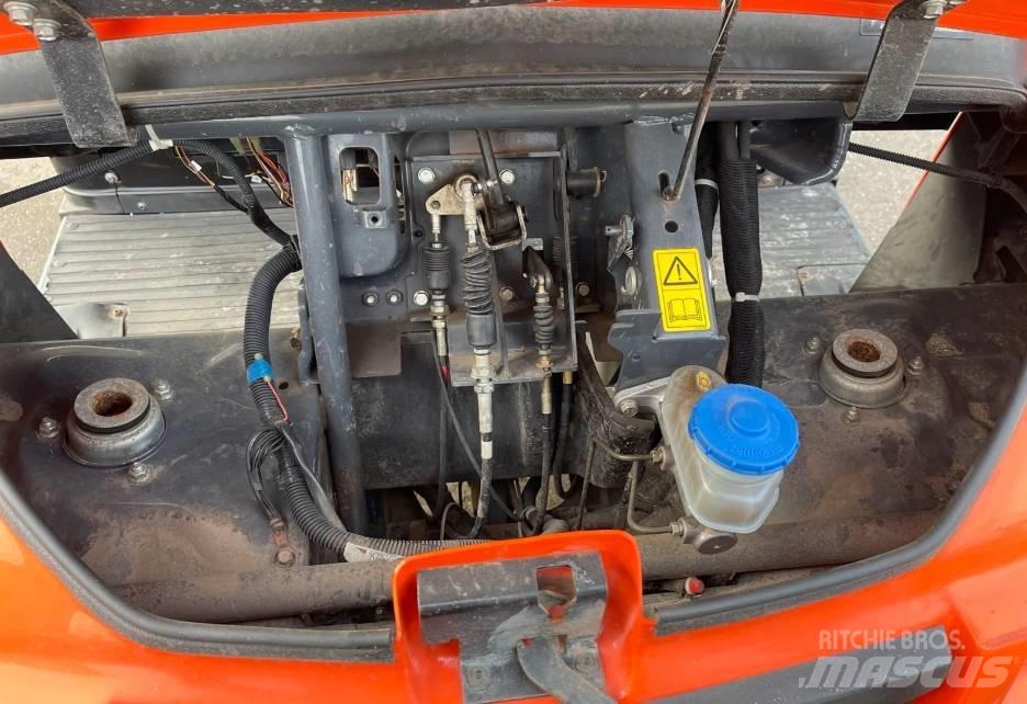 Kubota RTV 900 Kommunaalteenuste tehnika