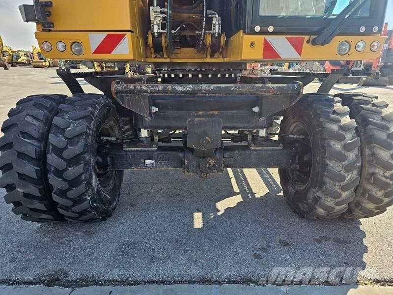 CAT M320F Ratasekskavaatorid