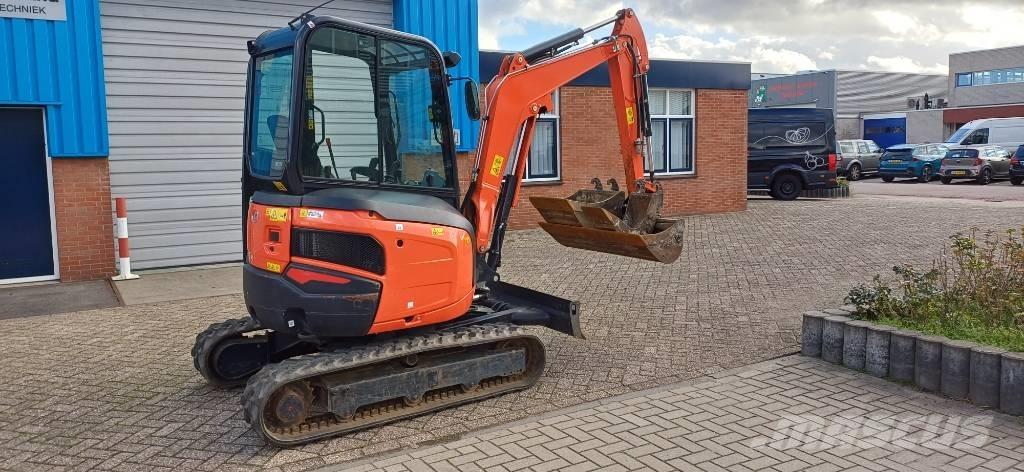 Kubota U 27-4 Miniekskavaatorid < 7 t
