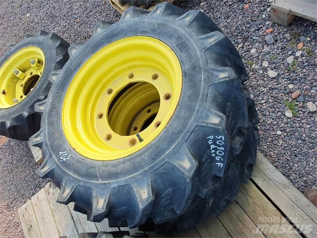 BKT 250/80-16 x2 Rehvid, rattad ja veljed