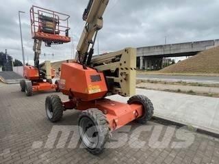 JLG 340 AJ Iseliikuvad poomtõstukid