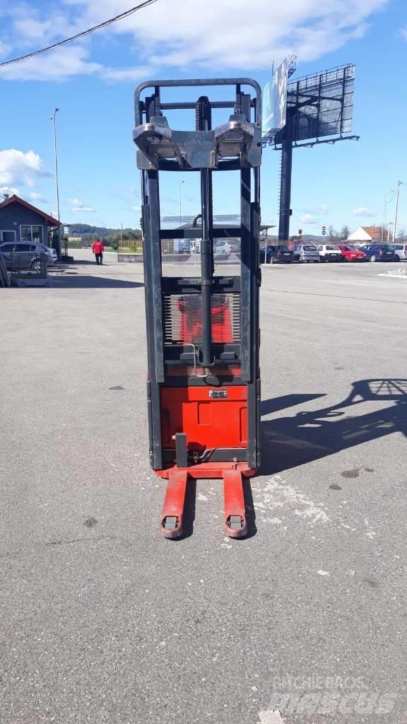 Linde L14 Järelkäidavad virnastajad