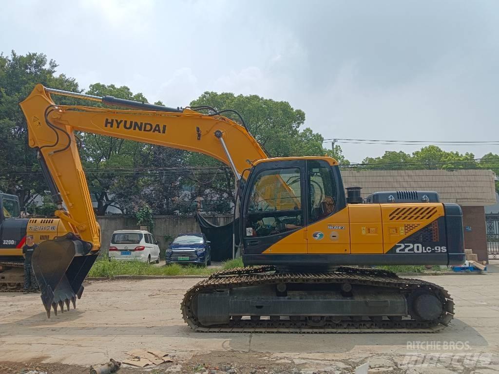 Hyundai R220LC-9S Roomikekskavaatorid