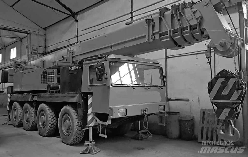 Liebherr LTM 1070 Maastikutõstukid