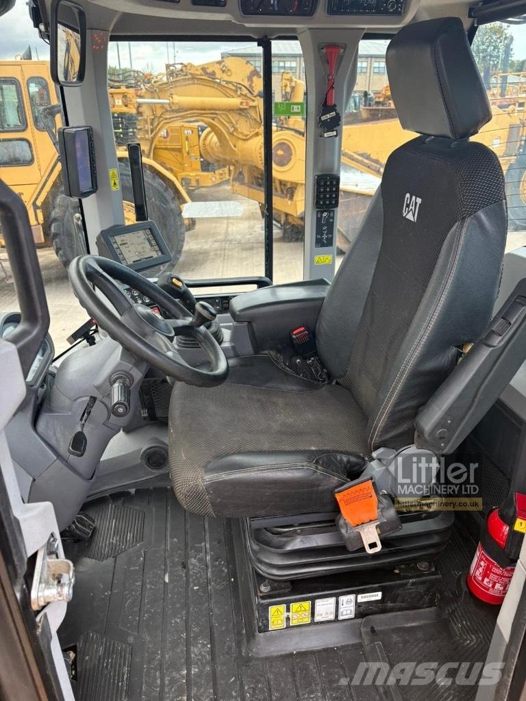 CAT 926 M Rataslaadurid