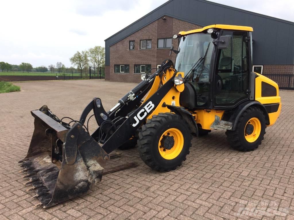 JCB 406 Rataslaadurid